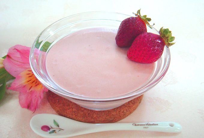 豆腐のいちごレアチーズケーキ さとの雪食品株式会社